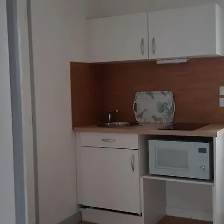 Joli Petit T2 Entre Port Et Vieille *